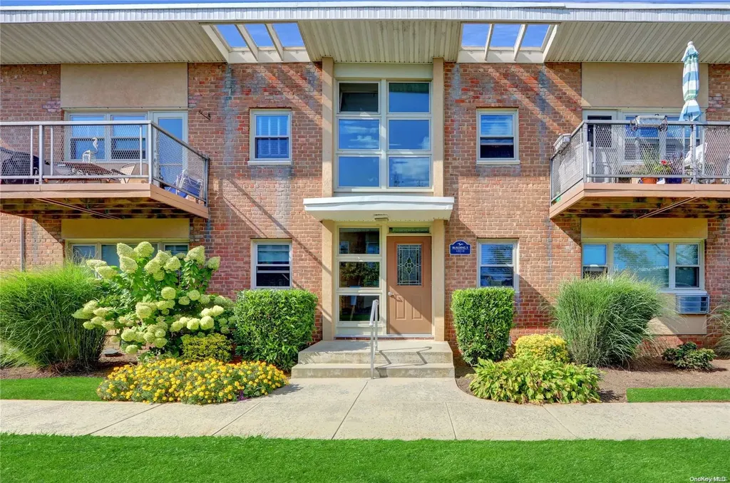 4 Rose Street Oceanside NY 11572