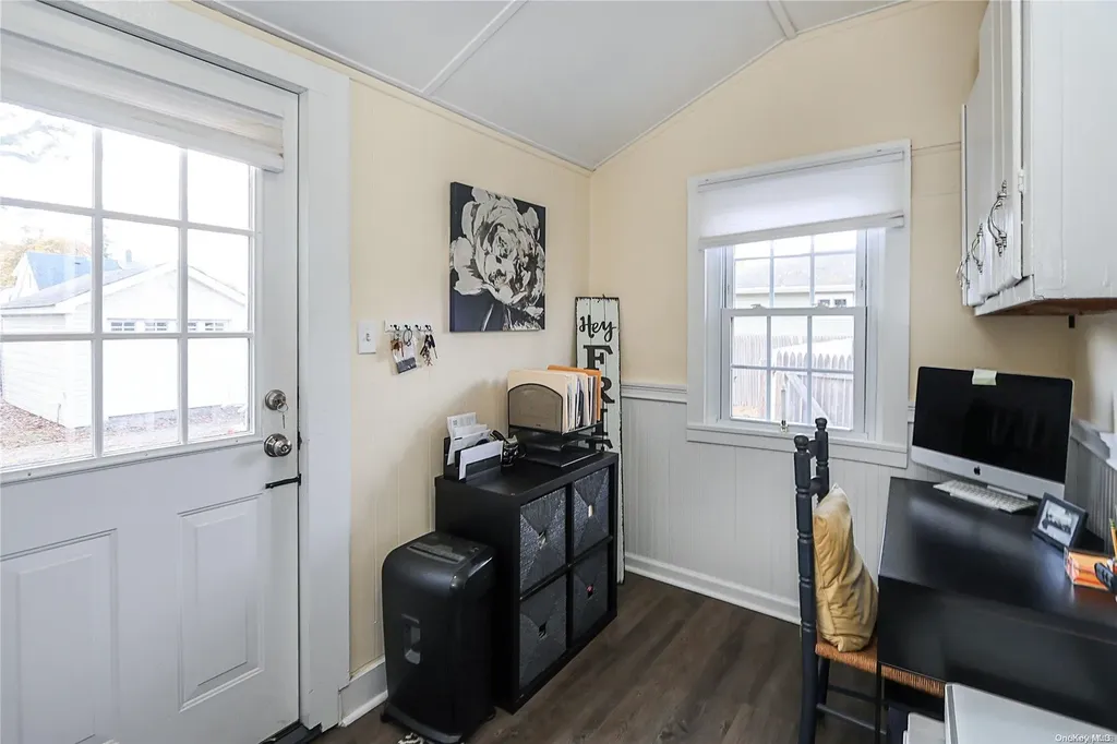 46 Pine Street Islip NY 11751
