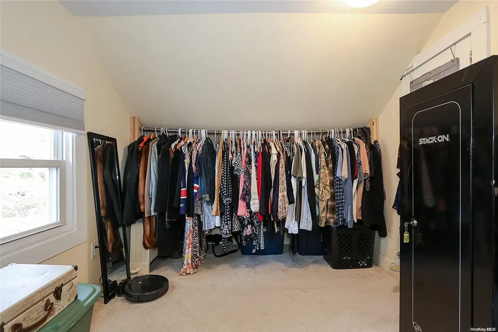 46 Pine Street Islip NY 11751