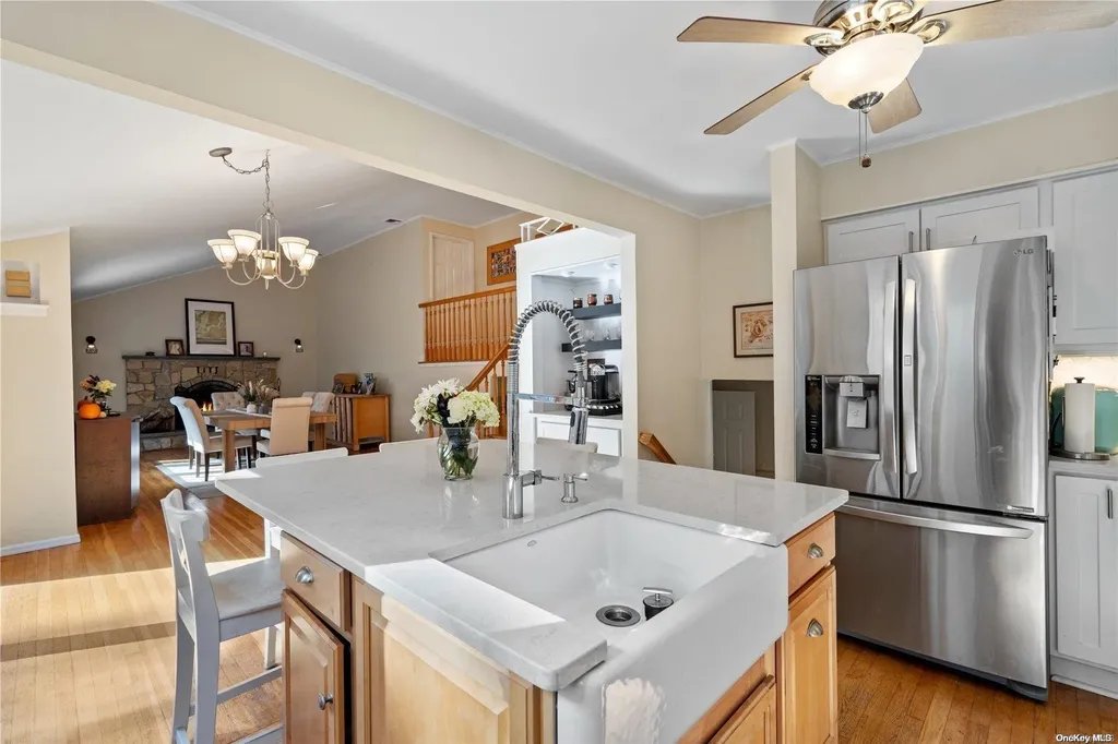 34 Daniel Drive Glen Cove NY 11542