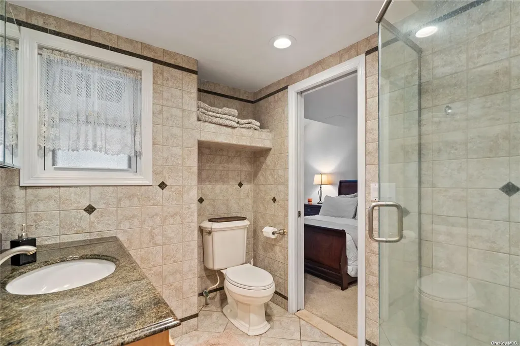 34 Daniel Drive Glen Cove NY 11542
