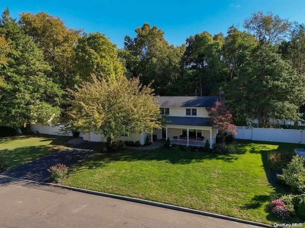 34 Daniel Drive Glen Cove NY 11542