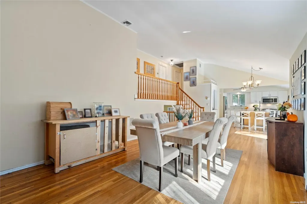 34 Daniel Drive Glen Cove NY 11542