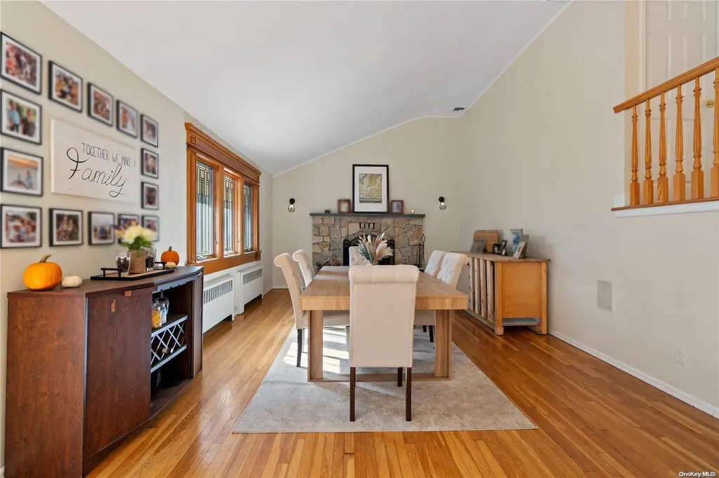 34 Daniel Drive Glen Cove NY 11542