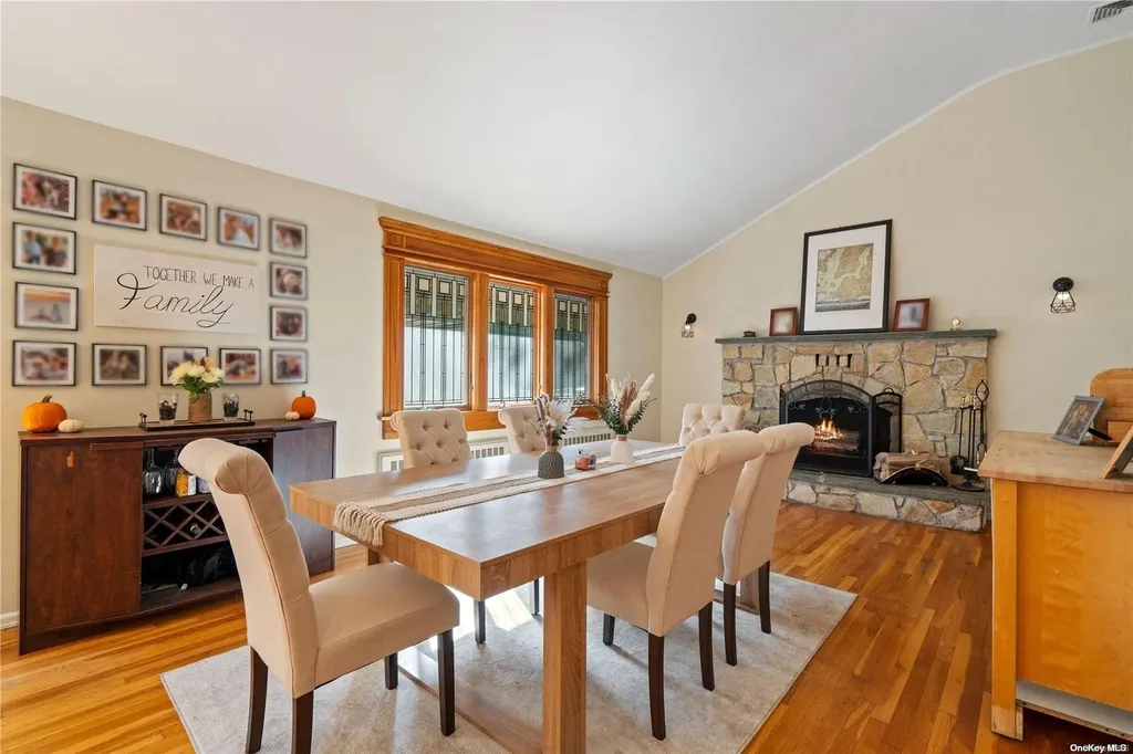 34 Daniel Drive Glen Cove NY 11542
