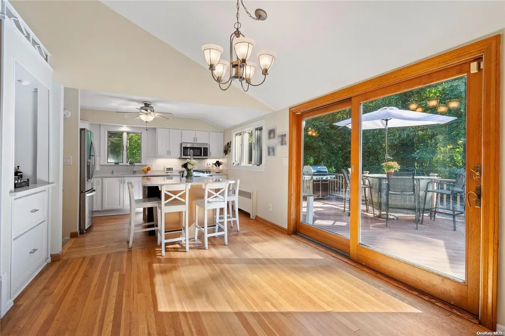 34 Daniel Drive Glen Cove NY 11542