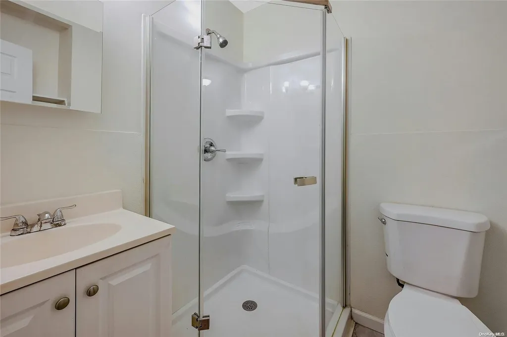 10 Marie Lane Coram NY 11727