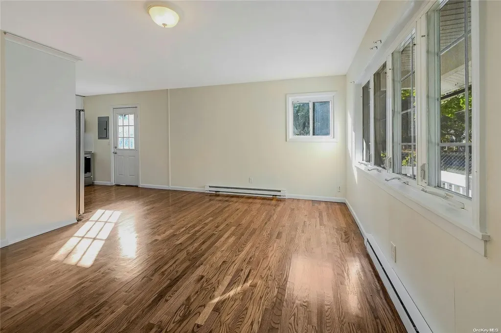 10 Marie Lane Coram NY 11727