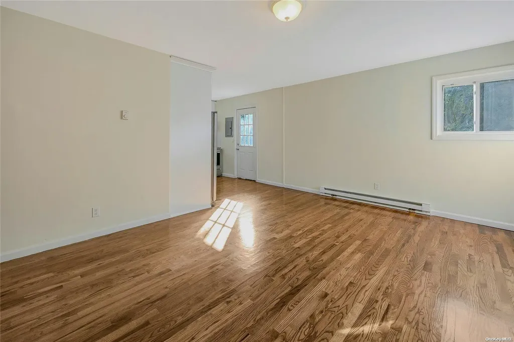 10 Marie Lane Coram NY 11727