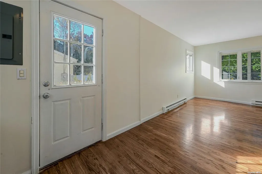 10 Marie Lane Coram NY 11727