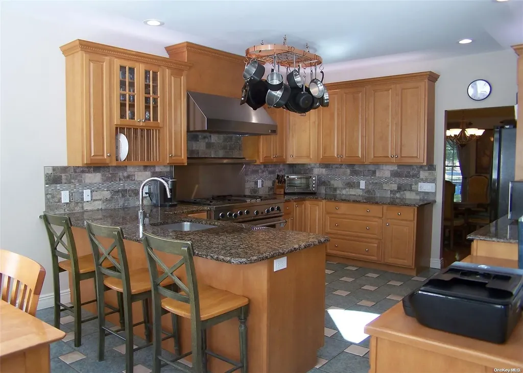 116 Raynor Road Ridge NY 11961