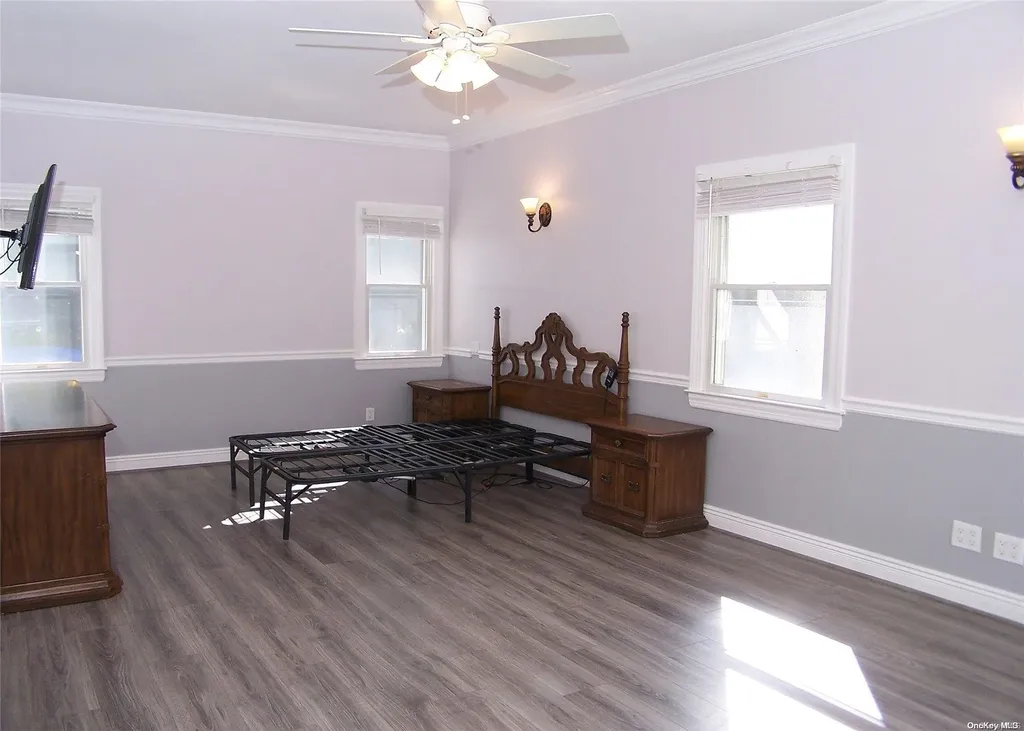 116 Raynor Road Ridge NY 11961