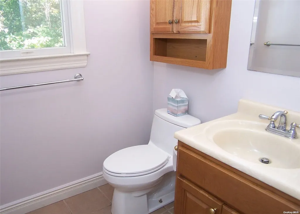 116 Raynor Road Ridge NY 11961