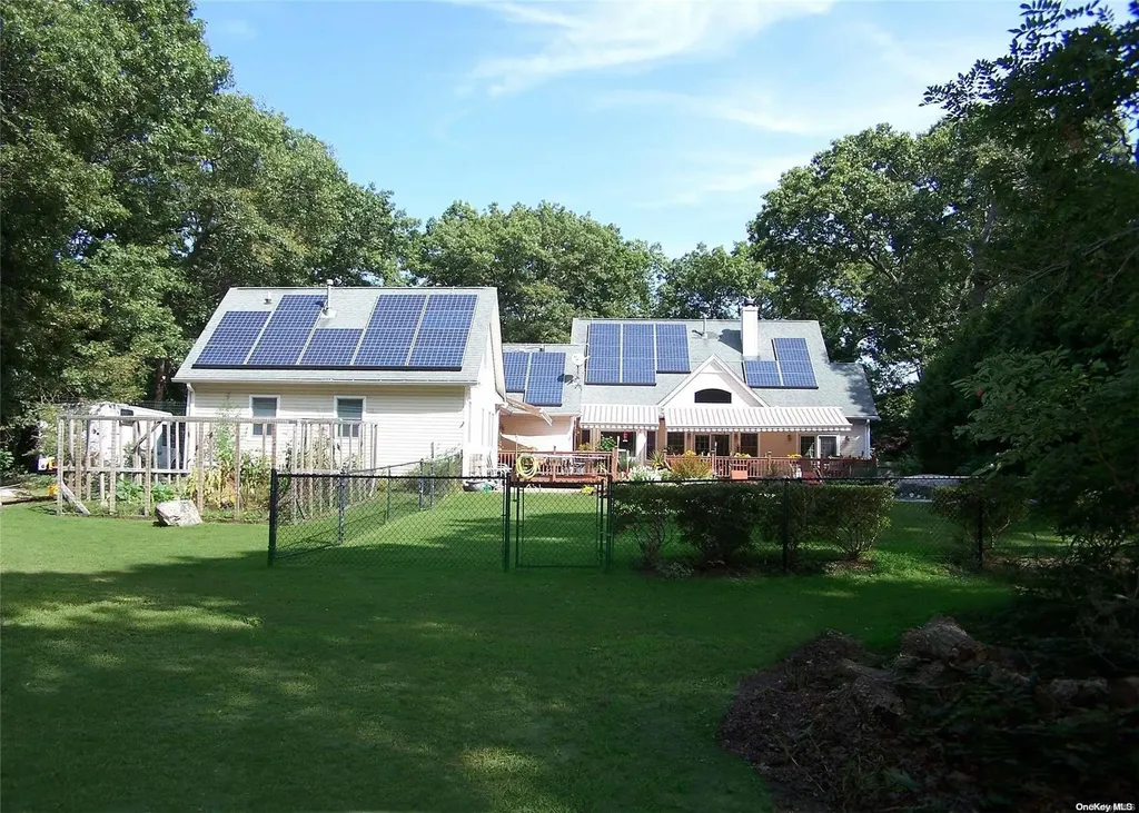 116 Raynor Road Ridge NY 11961