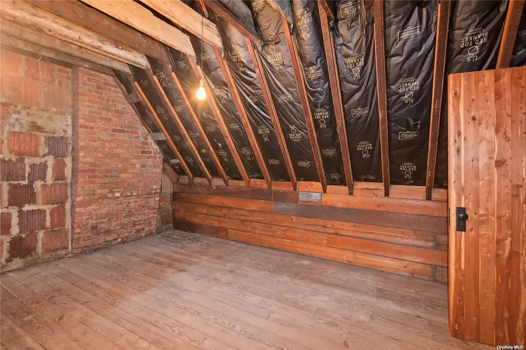 12 Middlemay Circle Forest Hills NY 11375