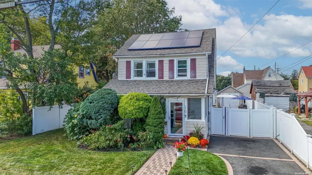 110 Parsons Drive Hempstead NY 11550