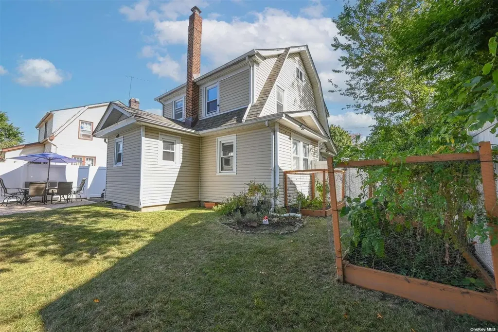 110 Parsons Drive Hempstead NY 11550