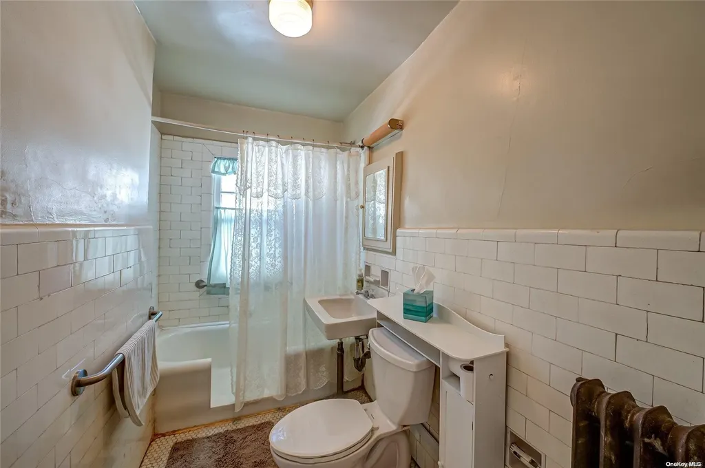 37 Florence Avenue Hempstead NY 11550