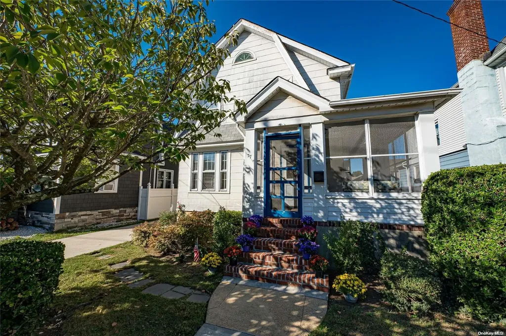 37 Florence Avenue Hempstead NY 11550