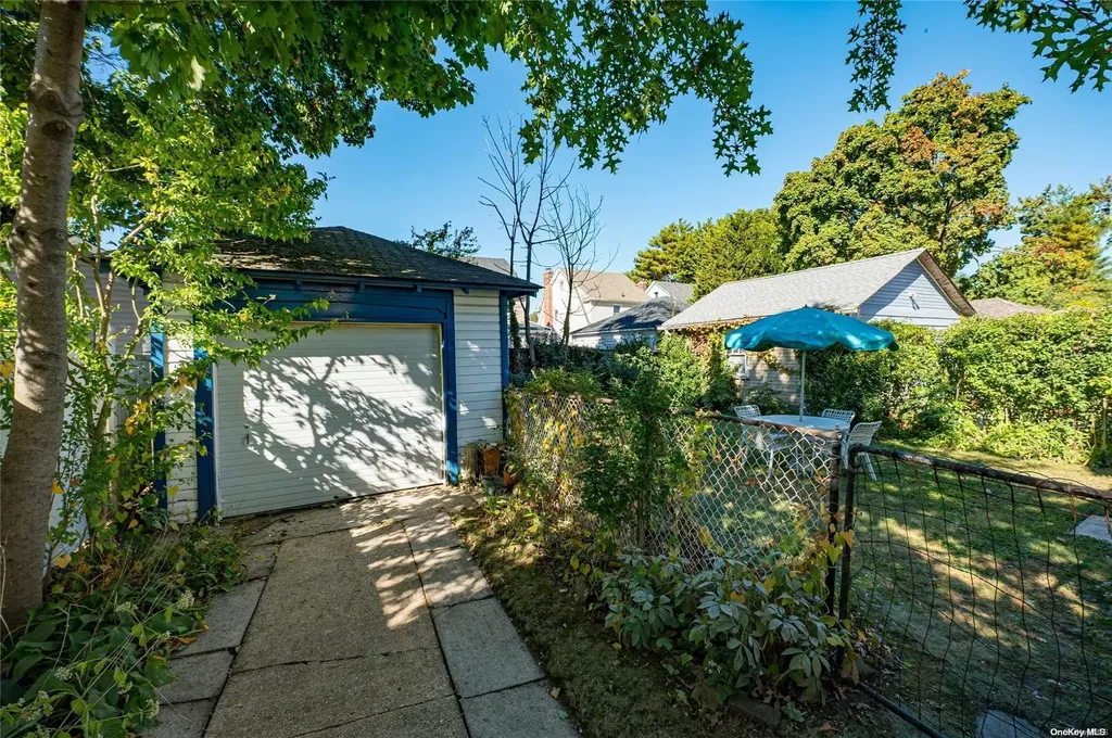 37 Florence Avenue Hempstead NY 11550