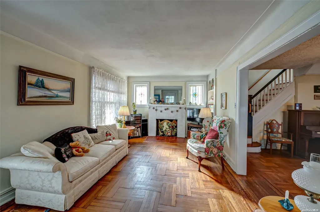 37 Florence Avenue Hempstead NY 11550