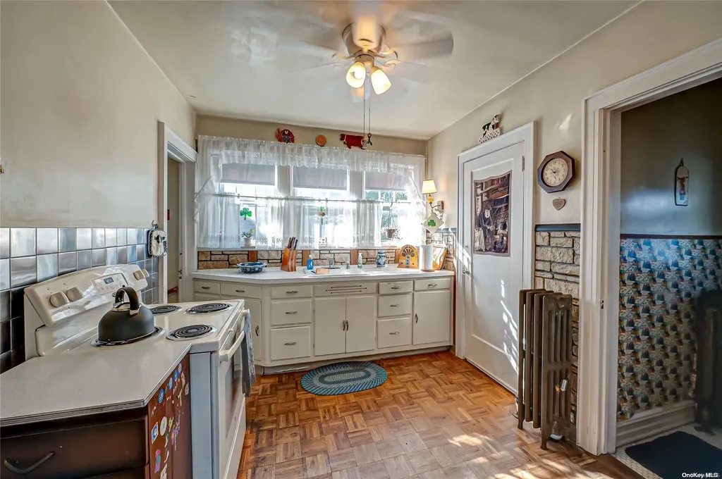 37 Florence Avenue Hempstead NY 11550