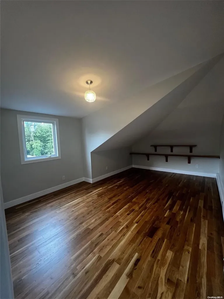 93 Lake Street Islip NY 11751