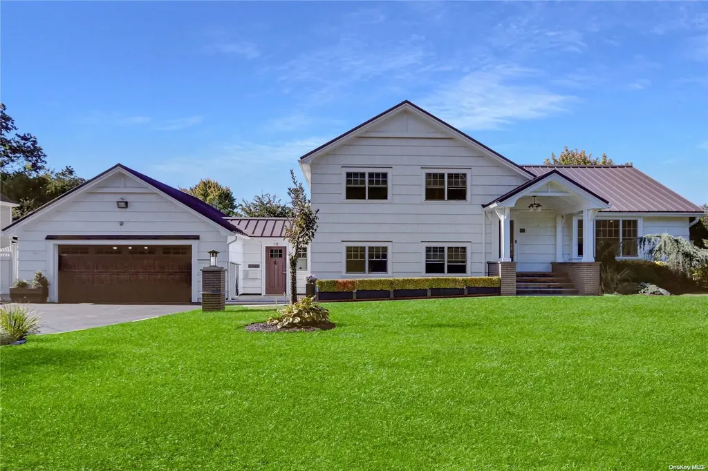 18 Hemlock Lane Bay Shore NY 11706