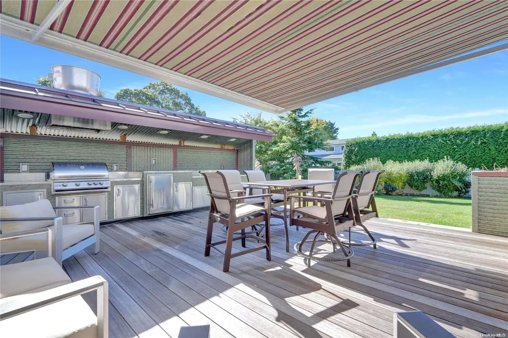 18 Hemlock Lane Bay Shore NY 11706
