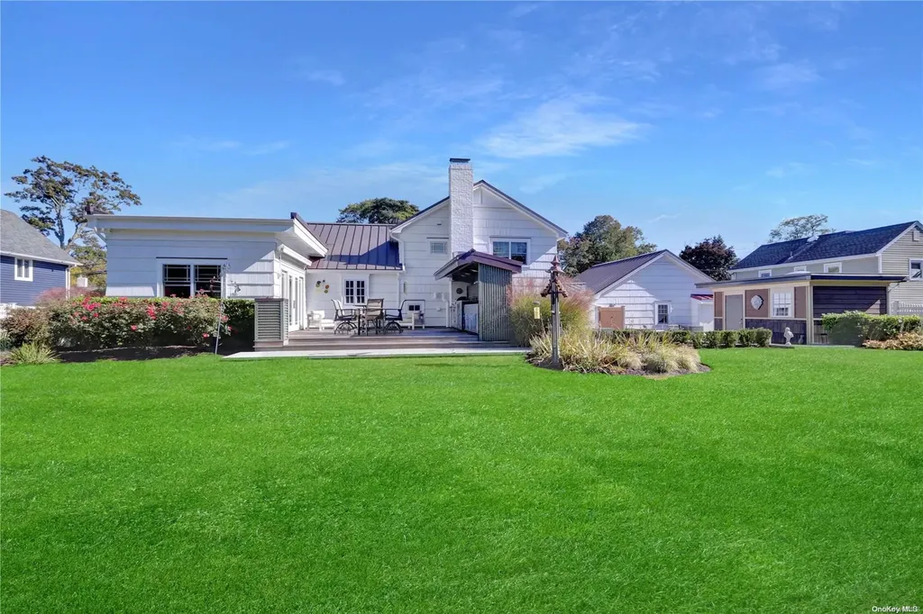 18 Hemlock Lane Bay Shore NY 11706