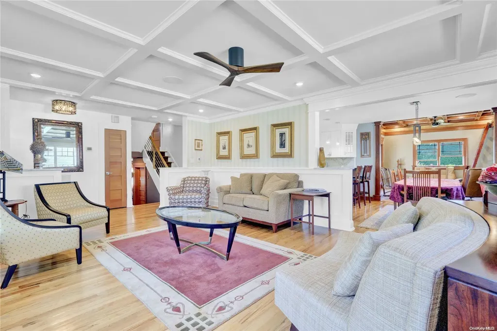18 Hemlock Lane Bay Shore NY 11706
