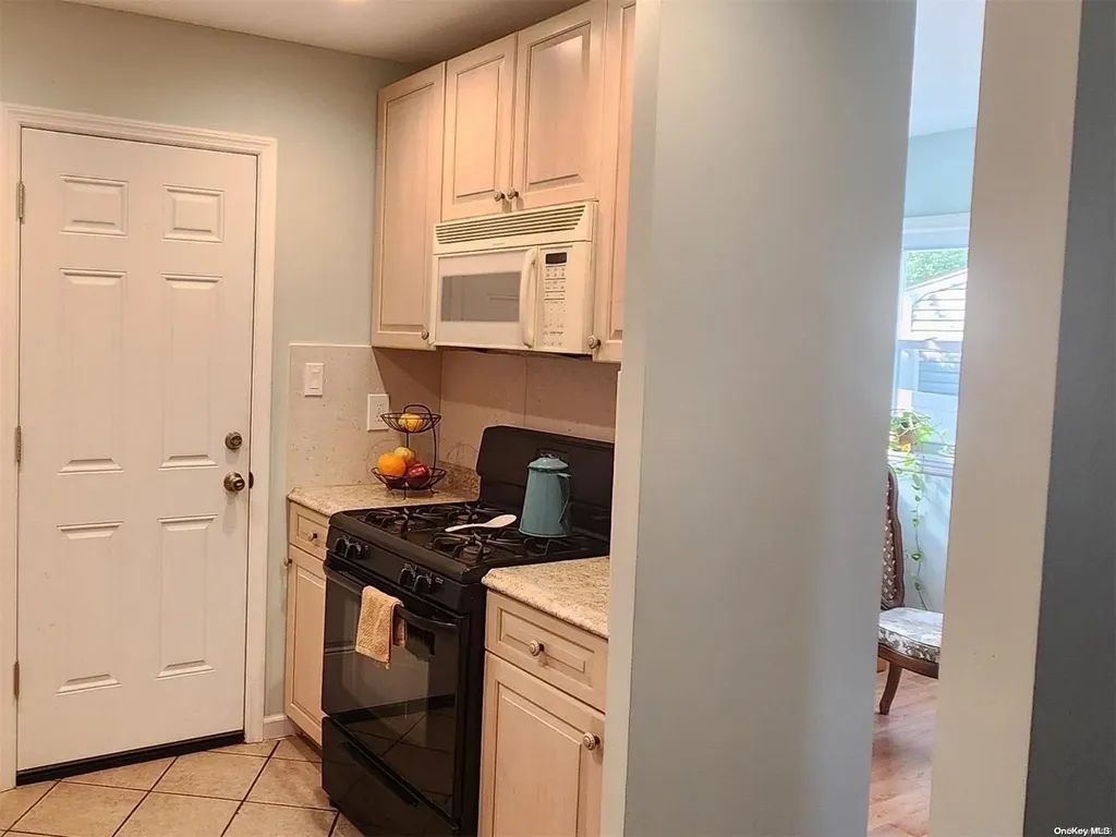 167 Salem Road Valley Stream NY 11580