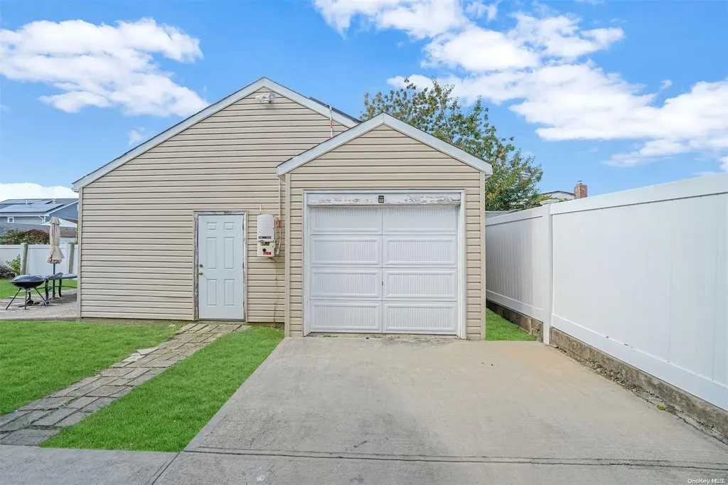243 Biltmore Avenue Elmont NY 11003