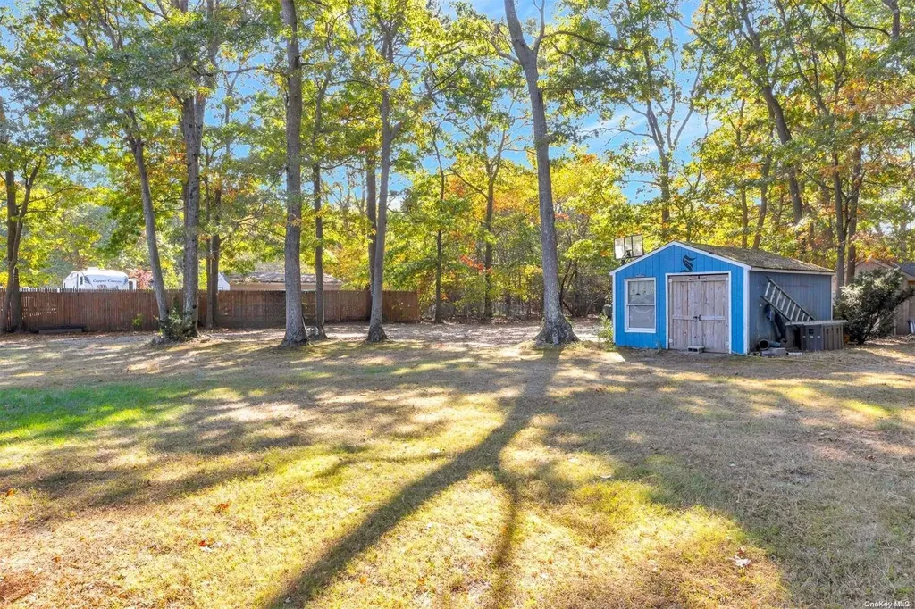 22 Milldown Road Yaphank NY 11980