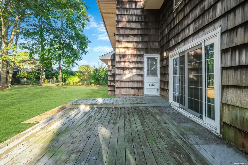 21 Swan View Drive Patchogue NY 11772