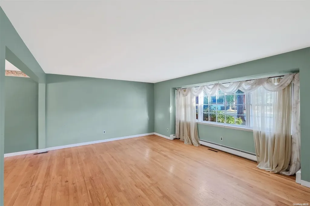 21 Swan View Drive Patchogue NY 11772