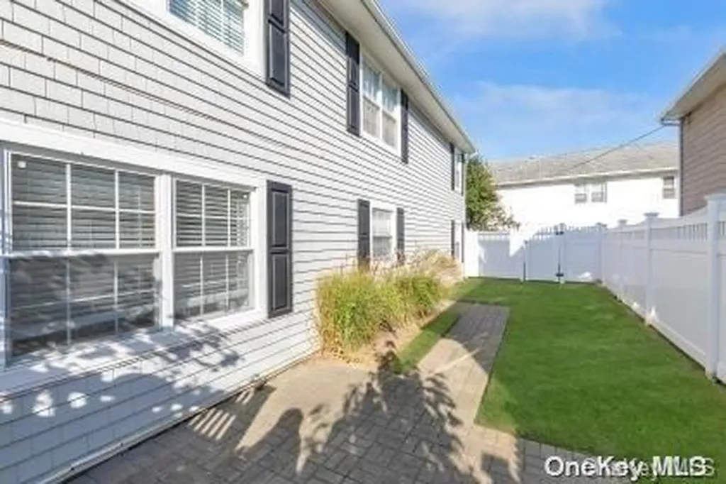 108 Neptune Boulevard Long Beach NY 11561