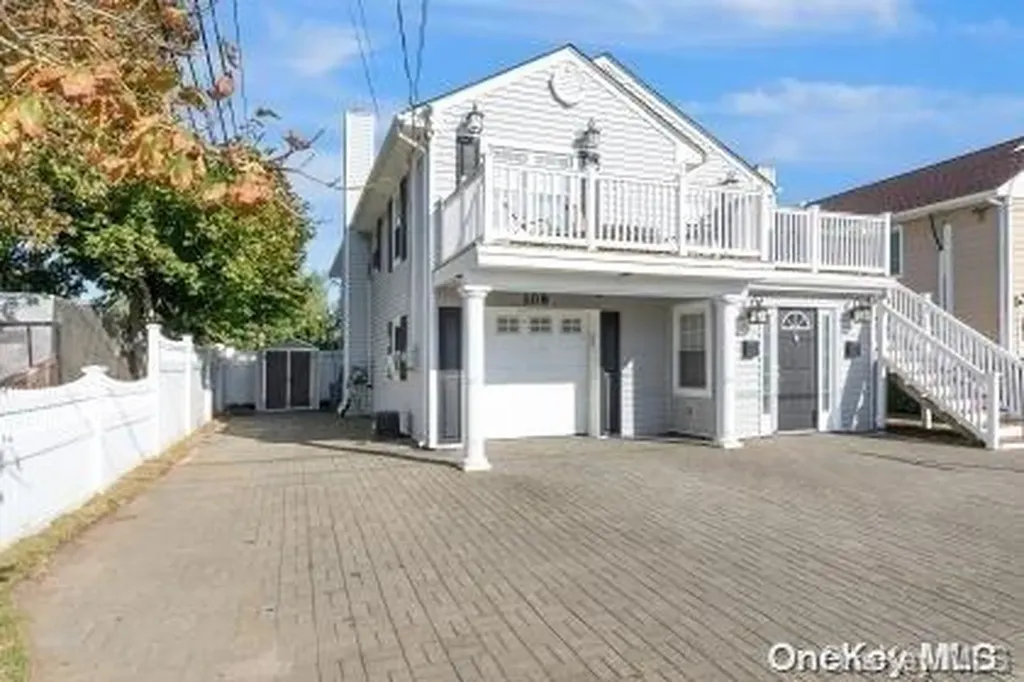 108 Neptune Boulevard Long Beach NY 11561