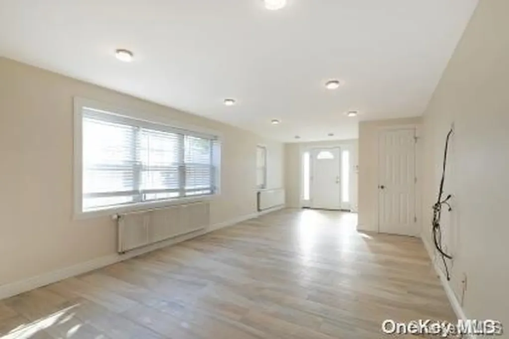 108 Neptune Boulevard Long Beach NY 11561