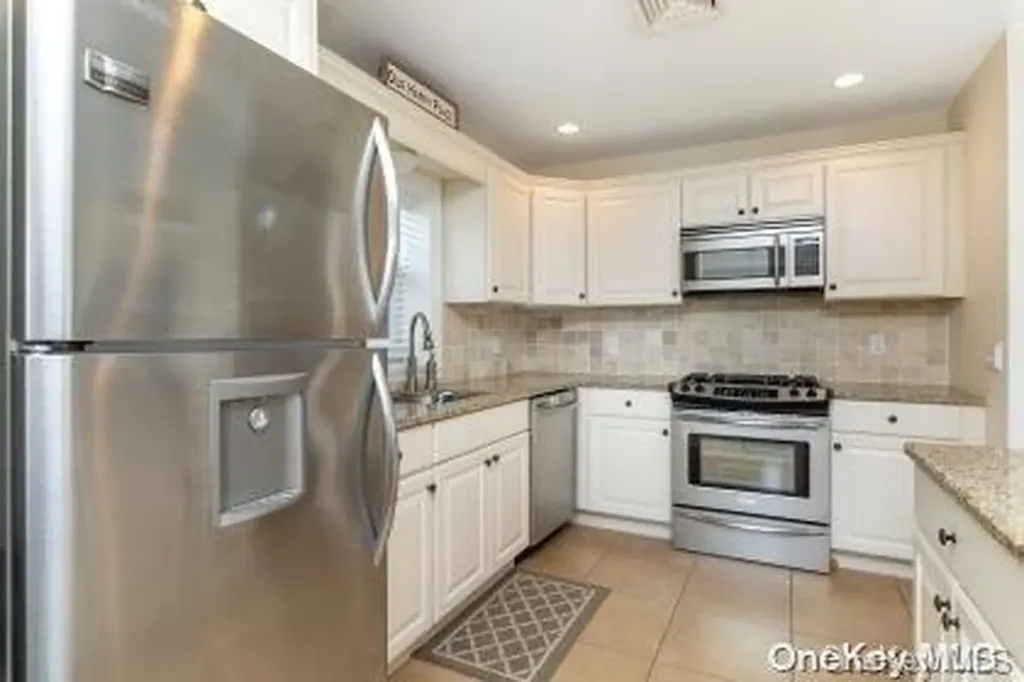 108 Neptune Boulevard Long Beach NY 11561