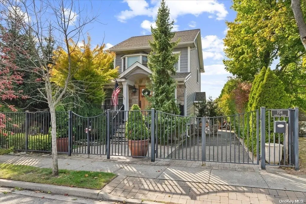 704 Sunrise Avenue Bellmore NY 11710