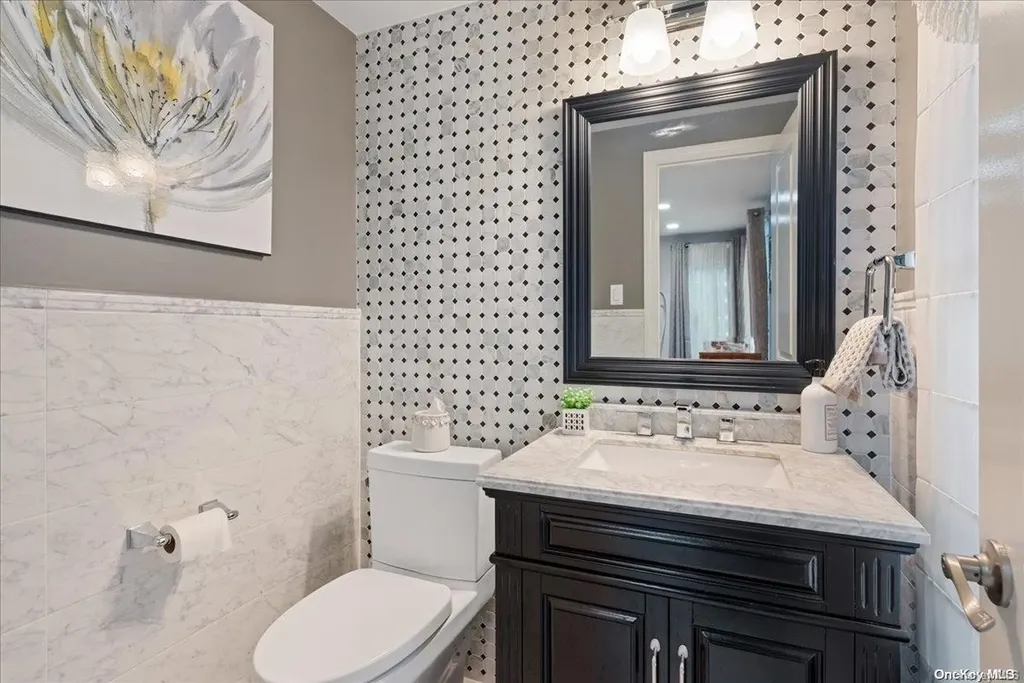 704 Sunrise Avenue Bellmore NY 11710
