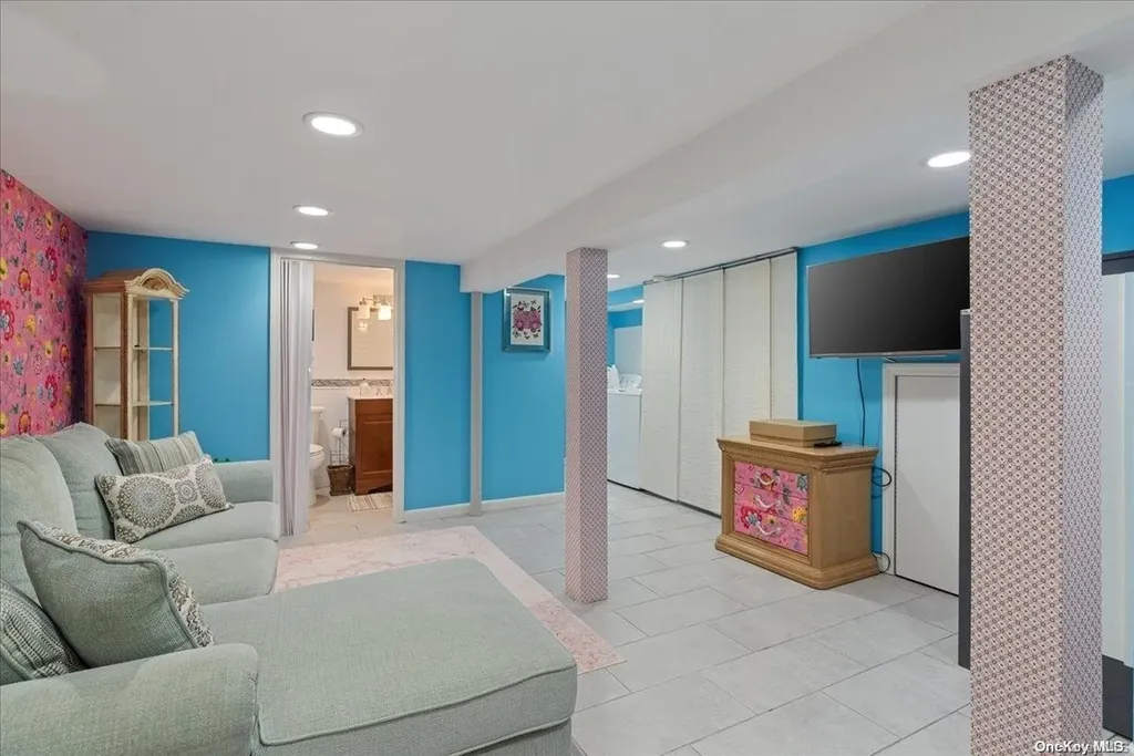 704 Sunrise Avenue Bellmore NY 11710