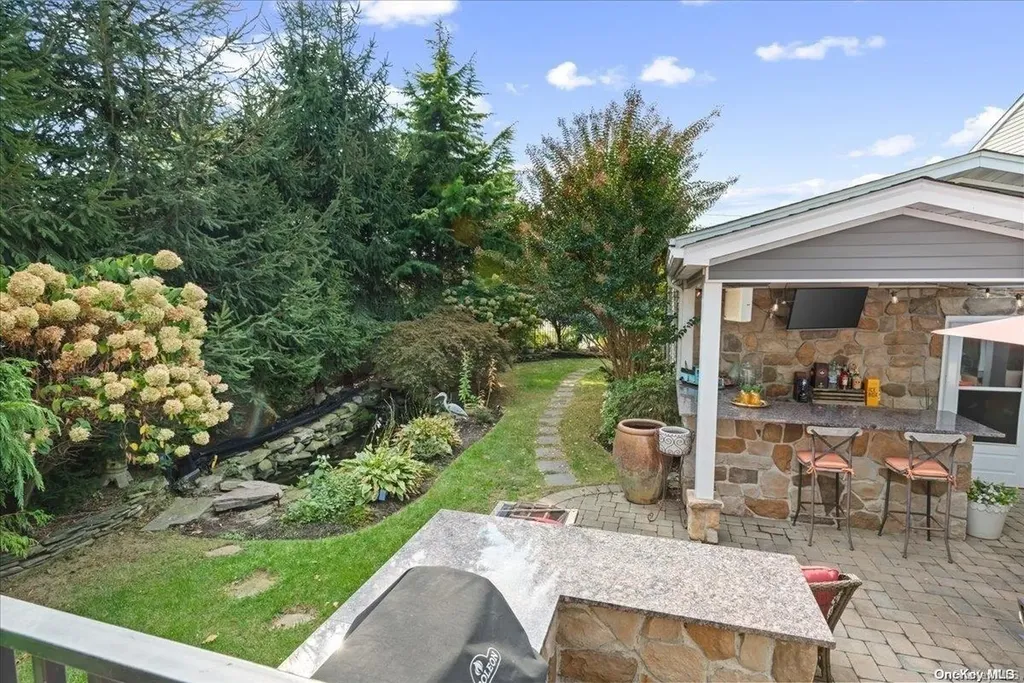 704 Sunrise Avenue Bellmore NY 11710