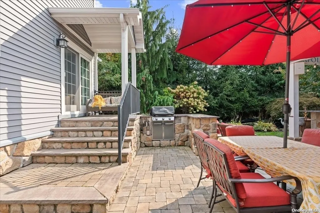 704 Sunrise Avenue Bellmore NY 11710