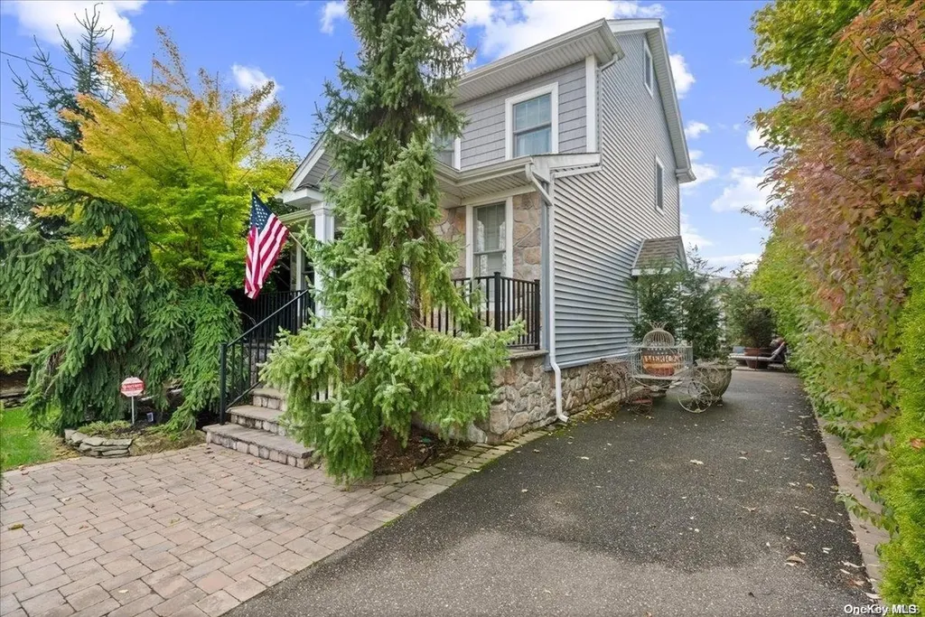 704 Sunrise Avenue Bellmore NY 11710