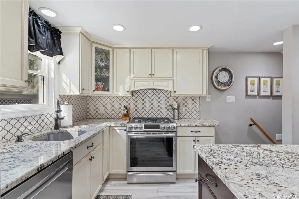 704 Sunrise Avenue Bellmore NY 11710