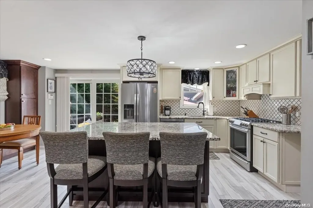 704 Sunrise Avenue Bellmore NY 11710
