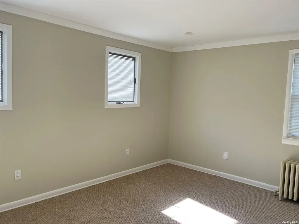 77 Boulevard Avenue Greenlawn NY 11740
