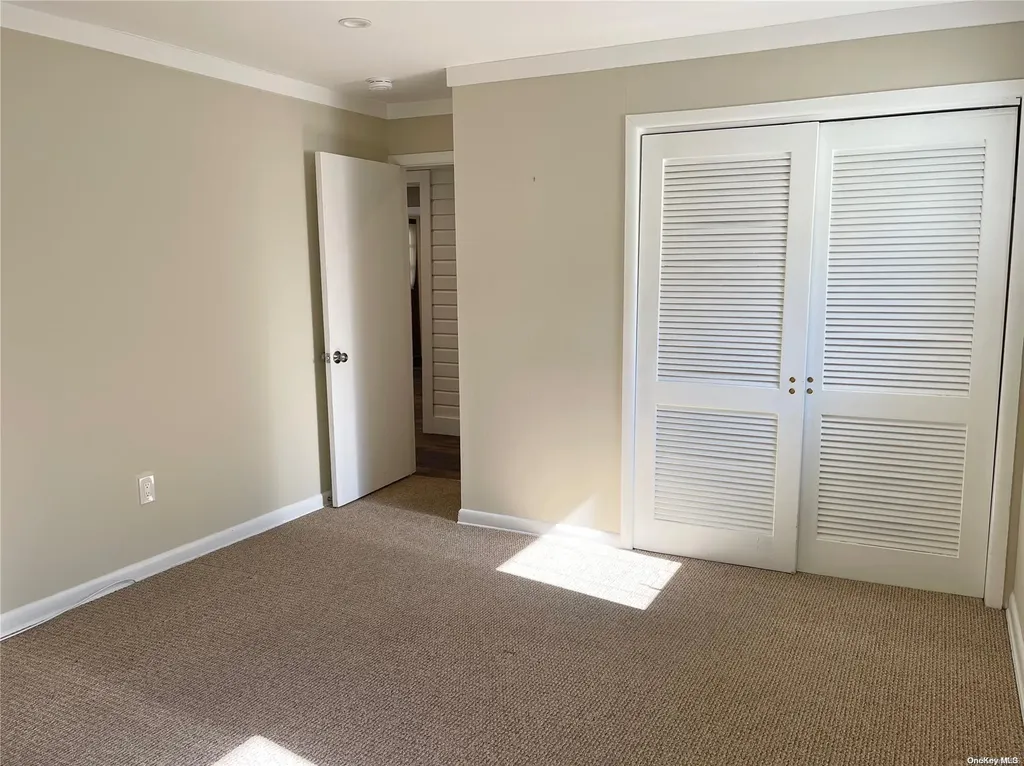 77 Boulevard Avenue Greenlawn NY 11740